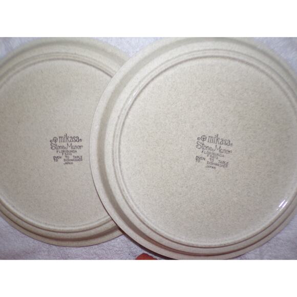Mikasa Stone Manor Floribunda F5813 Stoneware Dinner Plate (2) Oven to Table Vtg - Picture 3 of 3